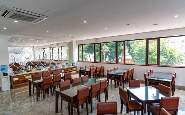 TQ Hotel & Apartment