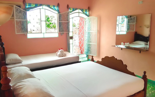 Central Room Terrace-Balcony