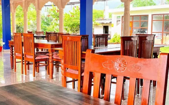 Hotel radhika palace pushkar