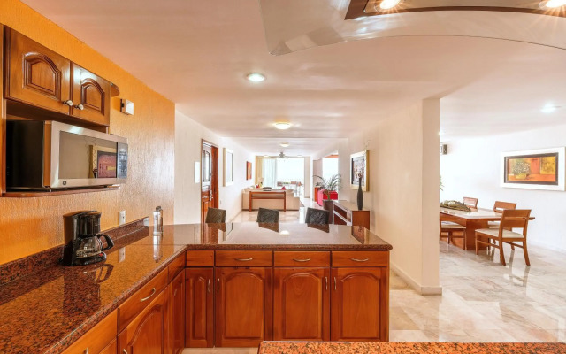 Grand Miramar All Luxury Suites & Residences