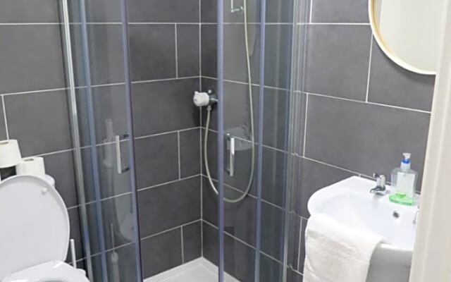 Rougey Lodge Hostel