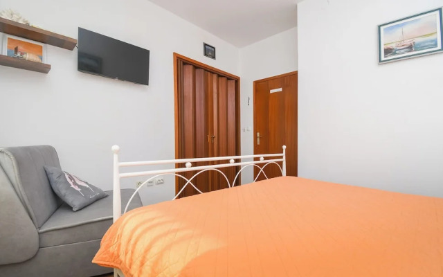 Zeljko - With Garden - SA2