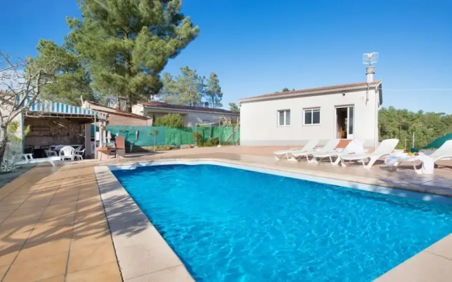 Alonso in Vidreres With 4 Bedrooms and 1 Bathrooms