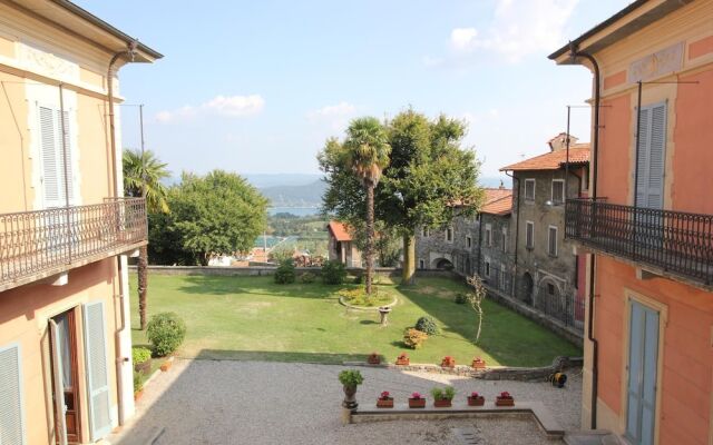 La Dimora dei Ciliegi, Charming Apartment Overlooking Lake Maggiore