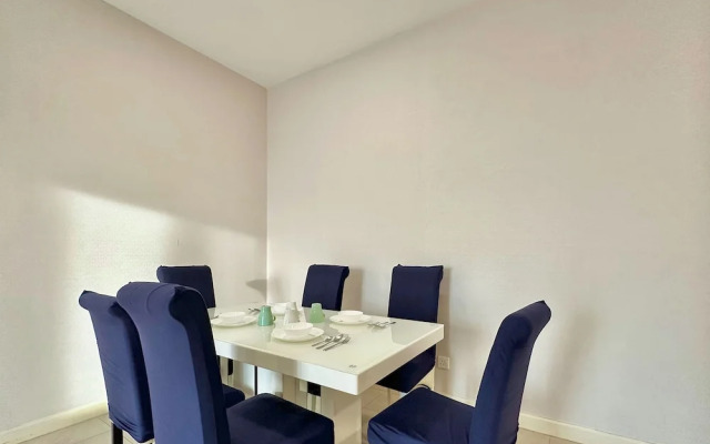 Afiniti Residences Medini by Stayrene