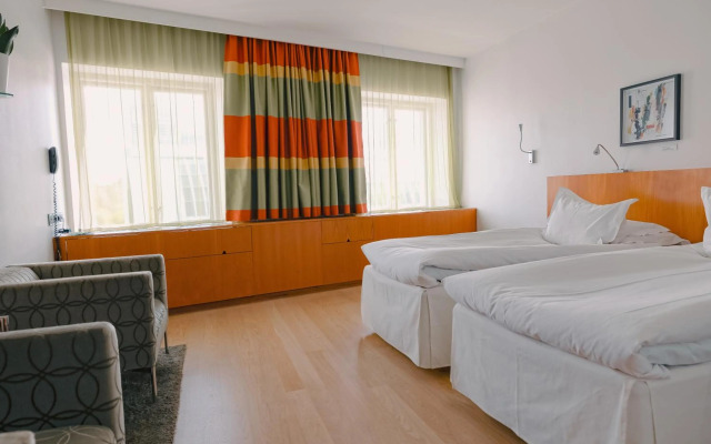 Avalon Hotel