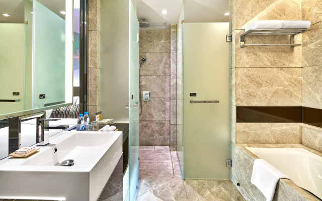 Crowne Plaza Hong Kong Kowloon East by IHG
