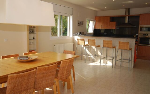 Premium Villa in Calonge With Swimming Pool