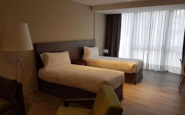 Olmos Suites