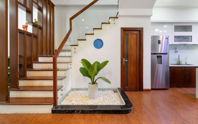 T P Luxury House