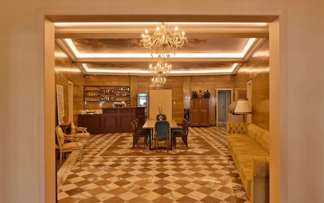 2115 Boutique Hostel