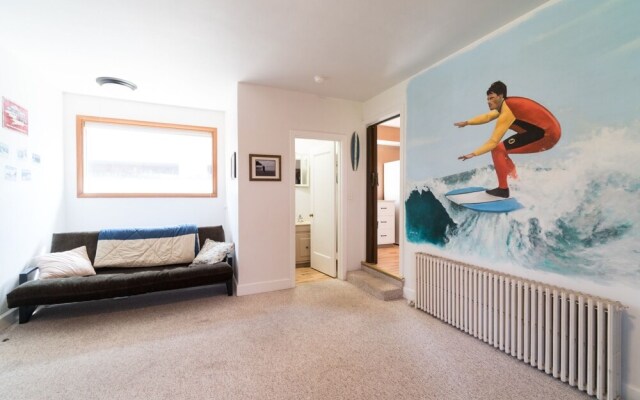 Surfers Cove 3 Br home by RedAwning