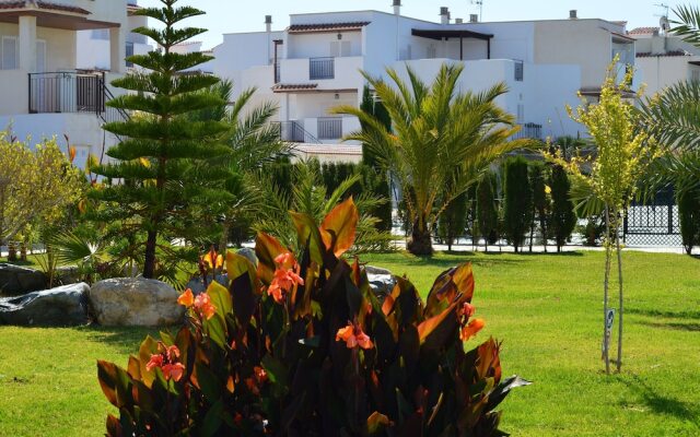 Ground floor apartment 1 bedroom, private patio, west facing