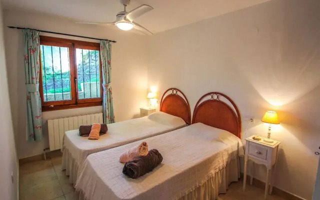 Simon - Pretty Holiday Property with Private Pool in Benissa