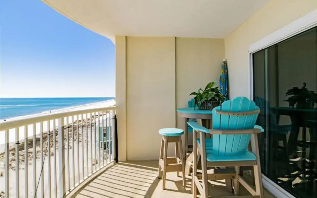 Royal Palms 604