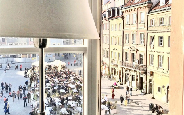 MONDRIAN Luxury Suites & Apartments Market Square IV