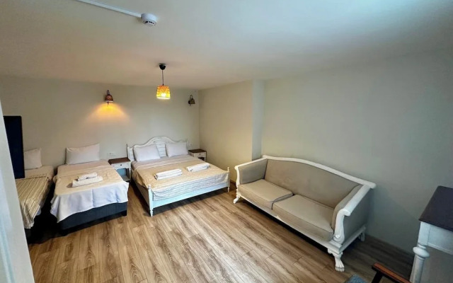 Serez Otel Alaçatı by La Mira