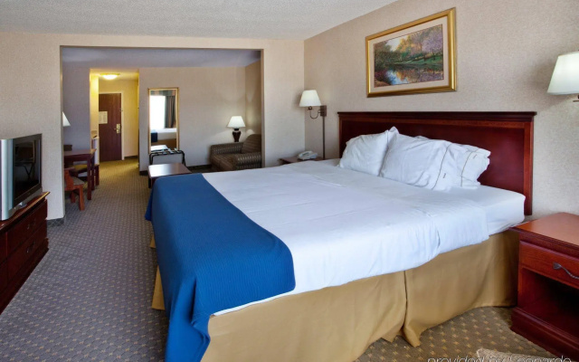 Holiday Inn Express & Suites Thomasville by IHG