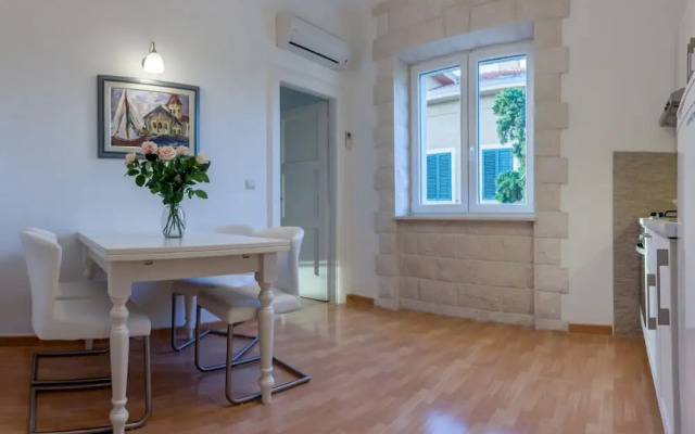 Classy Apartment in the Center of Split