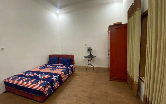 Hotel O Kebun Manis Homestay Near Lapangan Bola Volly Batu Kumbung