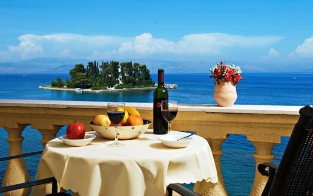 Hotel Mouse Island