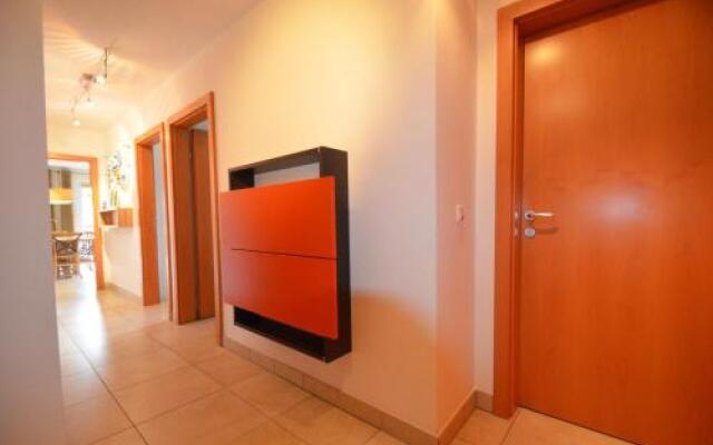 Ski & Golf Apartments by Kaprun Rentals