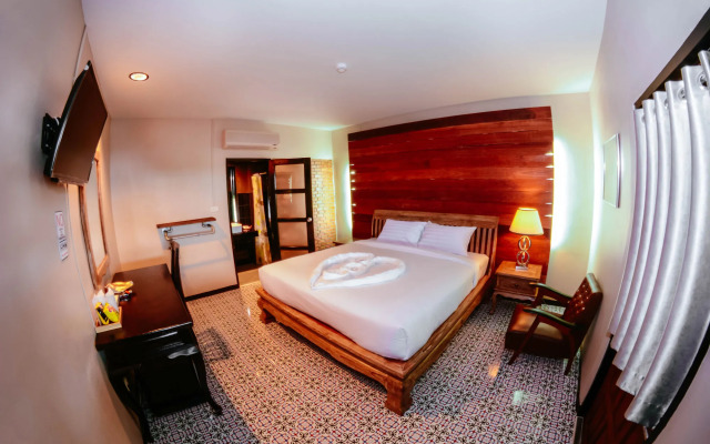 The 8 Factory Hotel Phitsanulok