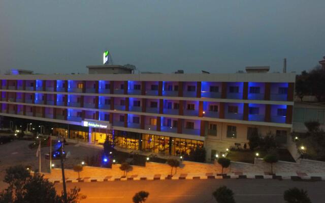 Holiday Inn Express Manisa - West, an IHG Hotel