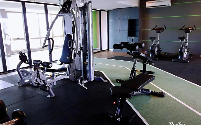 SKY POOL Designer Suite 2-7Pax at KL City