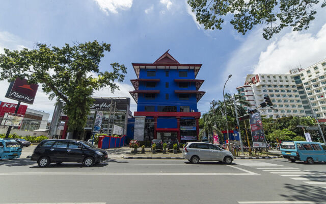 Airy Ratu Indah Ratulangi 17 Makassar