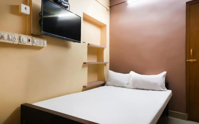 G House by OYO Rooms