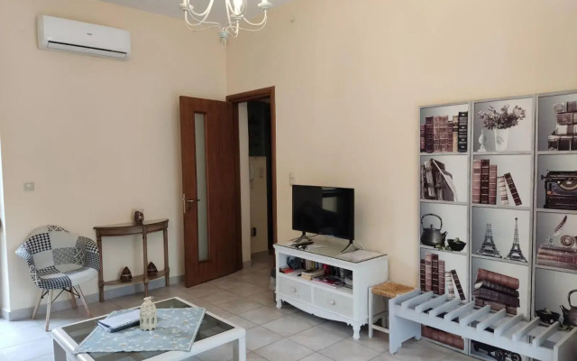 Park House -beside the Medieval Town of Rhodes