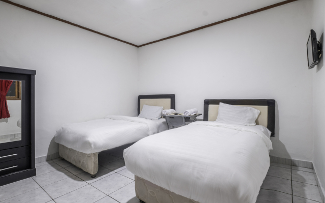 OYO 2391 Baladewa Residence Syariah