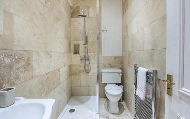 2Bed Apartment in Camden