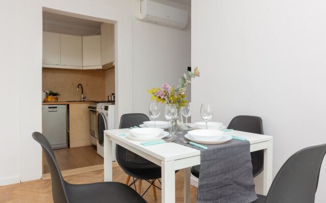 Apartment Retro Warsaw by Renters