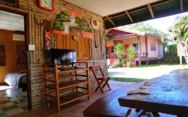 Pernjai Homestay Barn Kum Kron
