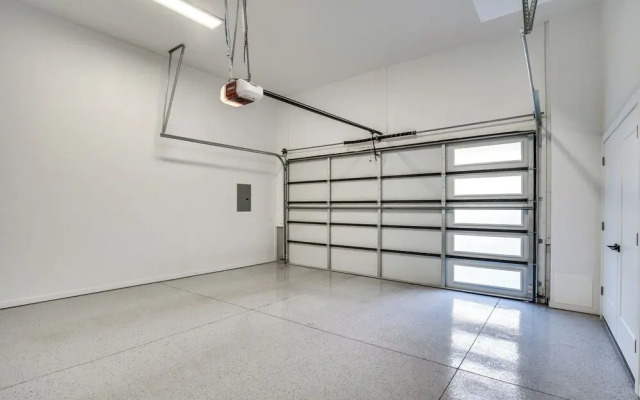 Modern Downtown Provo Townhome w/ Balcony!