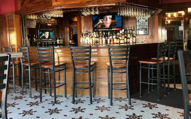 The Winthrop Arms Hotel And Restaurant