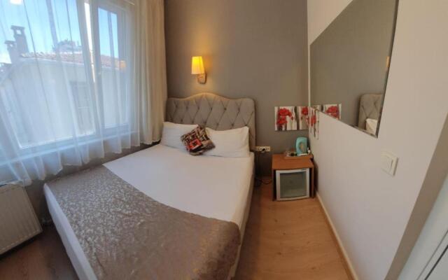 Taksi̇m Li̇fe House