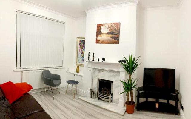 Gorgeous Stylish Cheri Victorian House In Manchester