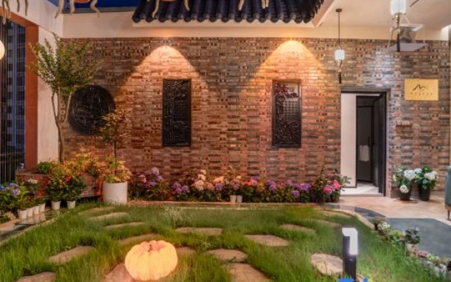 Linxi Yimeng SerenCreek Sky Garden Homestay (Xingyi)