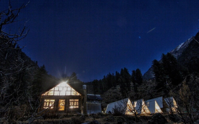 Stonedage Cafe And Inn
