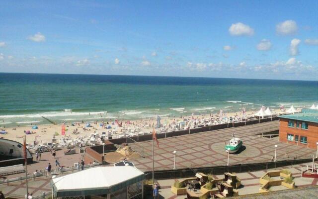 Metro-335-mit-Traumblick-ueber-die-Insel