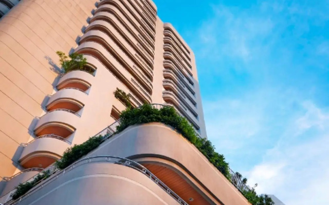 S.M. Grande Residence