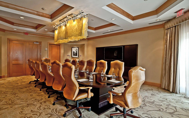 Acqualina Resort & Residences On The Beach