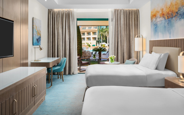 Hilton Pyramids Golf