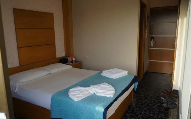 Sacallis Inn Beach Hotel