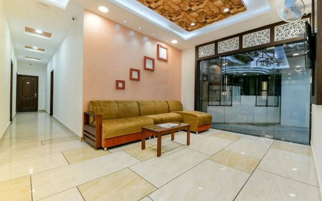 OYO 24373 Hilite Inn