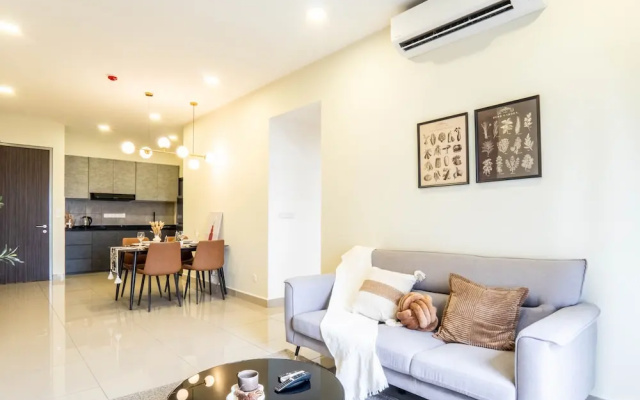 M Vertica KL by Airhost
