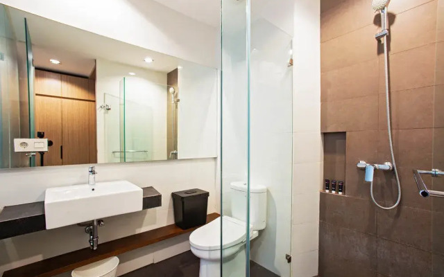 RedDoorz Plus near WTC Sudirman 2